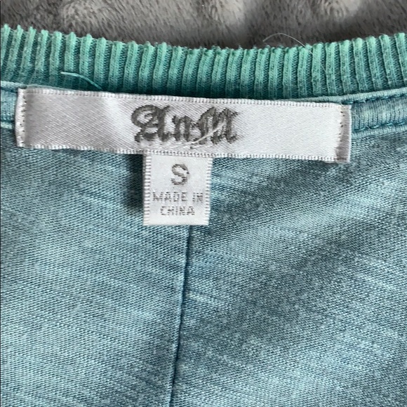 Top - Picture 2 of 2